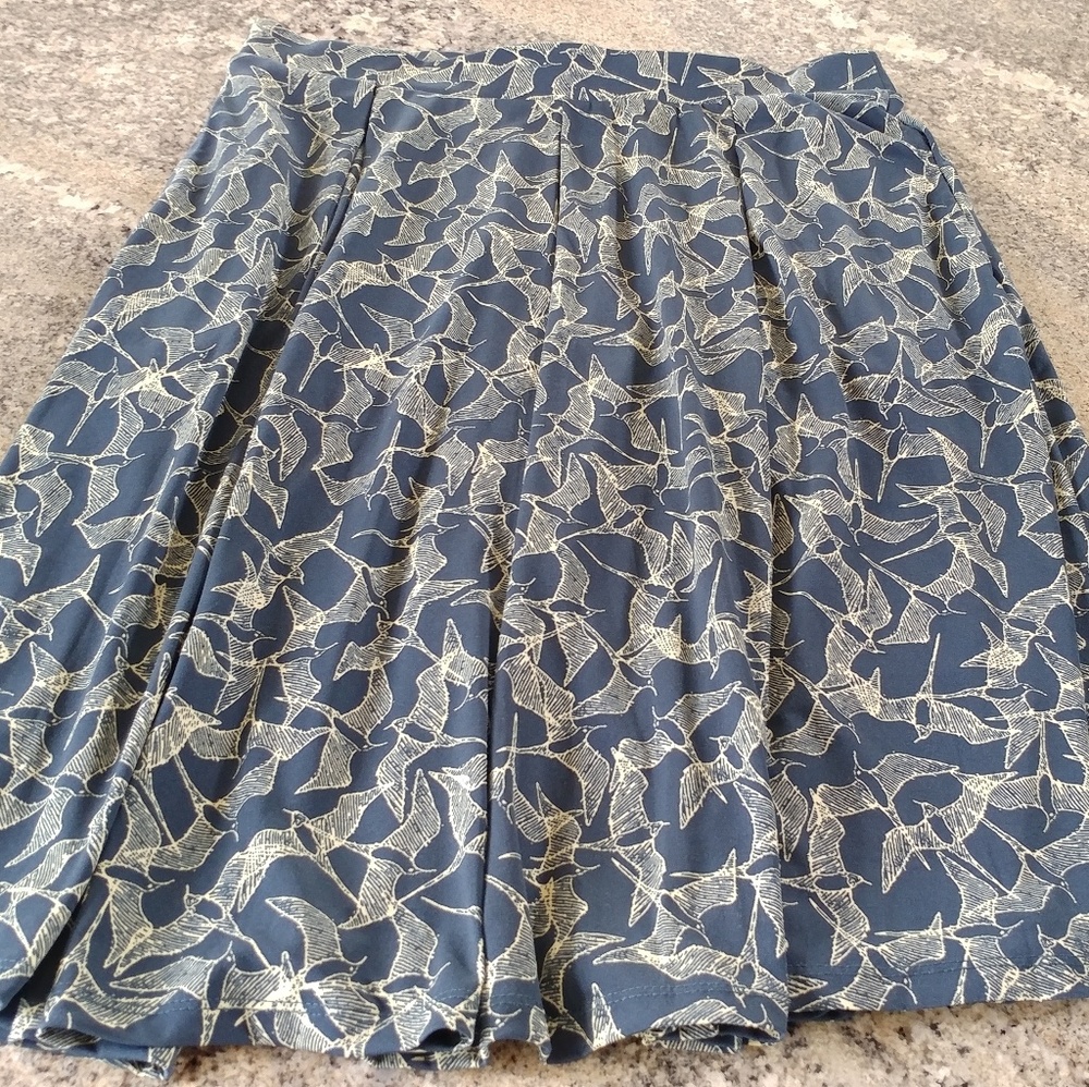 LuLaRoe Madison Skirt with pockets!